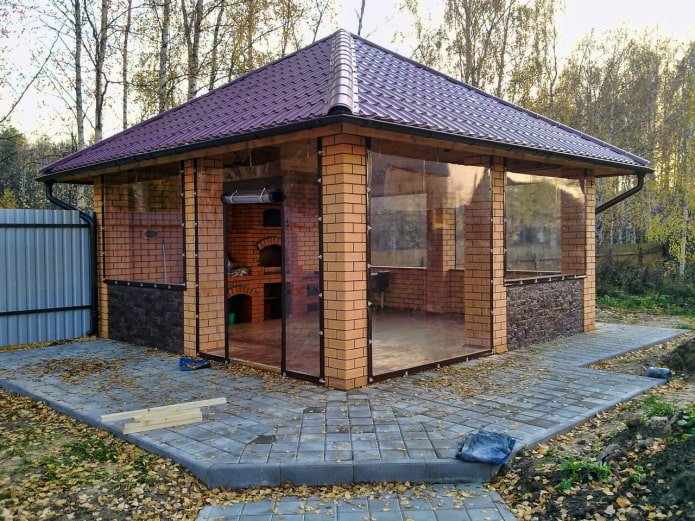 кирпичная беседка на даче