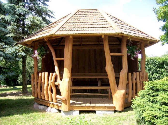 беседка из дерева