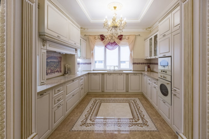 светлая кухня в классическом стиле