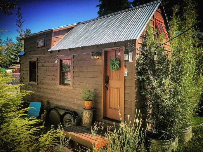 Tiny Tack House летом