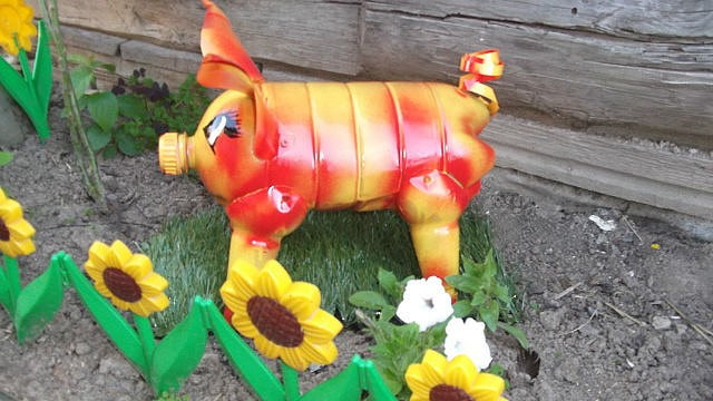 поросенок из бутылки